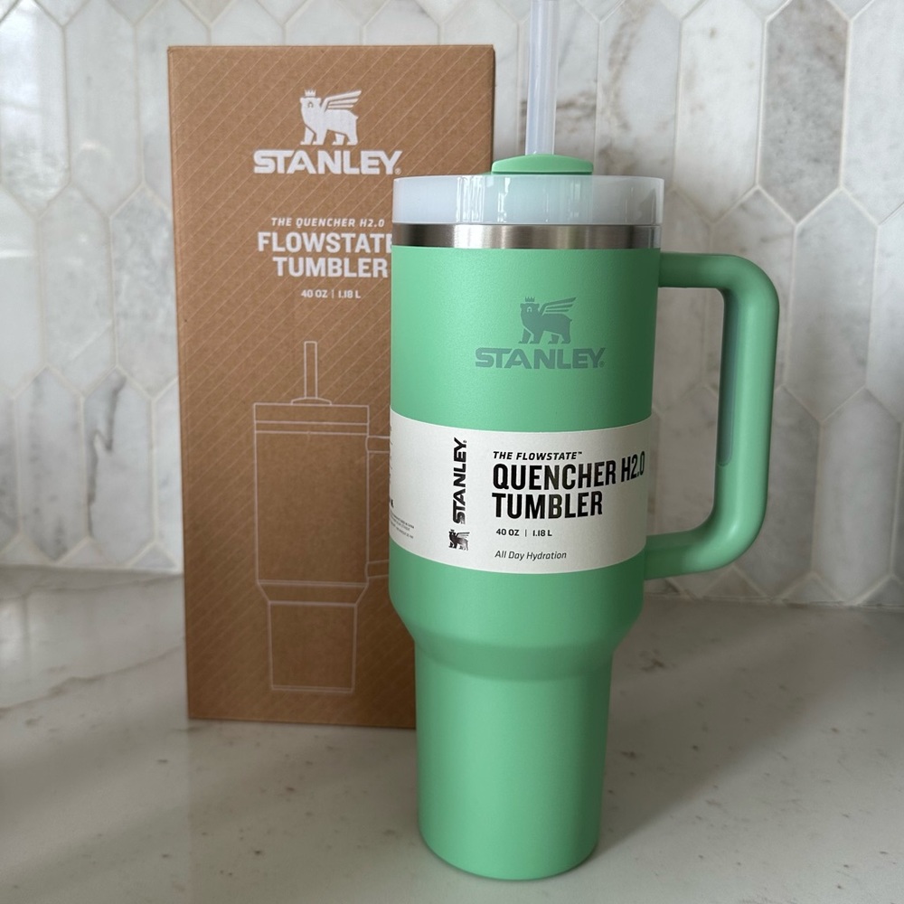 STANLEY QUENCHER H2.0 FLOWSTATE™ TUMBLER | 40 OZ, Jade